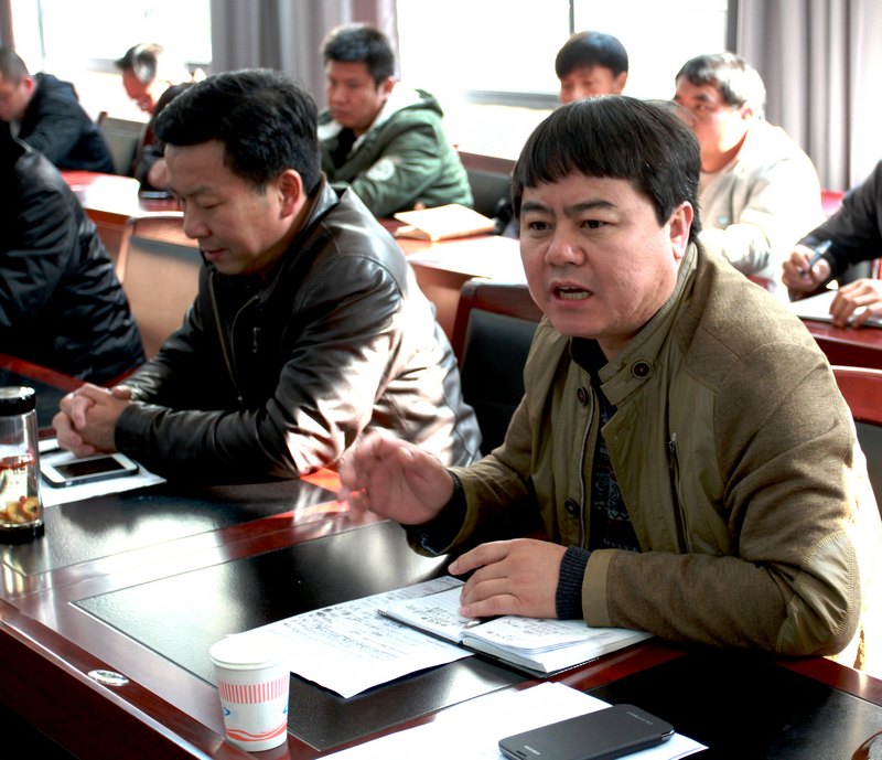 云南师范大学商学院杨林校区召开工作总结会议