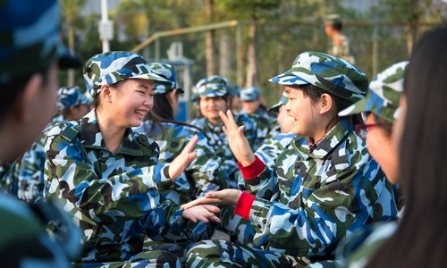 校园迷彩 砥砺青春
