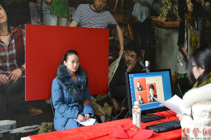 【图片新闻】直击南艺艺考报名现场