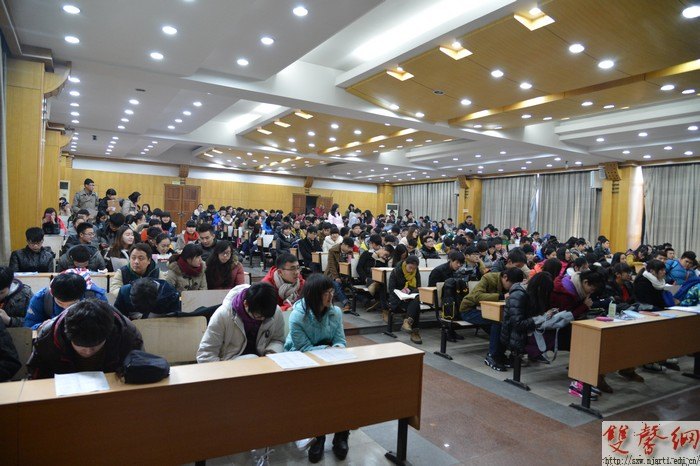 【图片新闻】直击南艺艺考报名现场