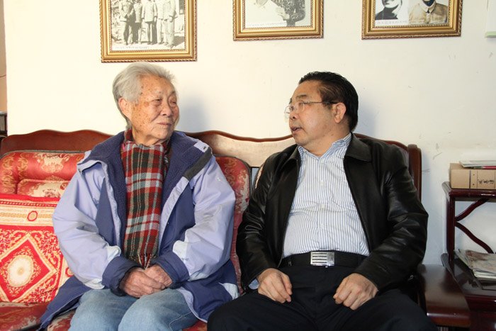 ����ʦ��ѧԺ��չ2014�괺���߷��ϸɲ����Ͻ��ڴ����