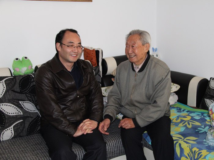 ����ʦ��ѧԺ��չ2014�괺���߷��ϸɲ����Ͻ��ڴ����