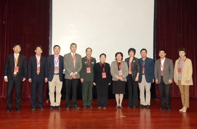 长海医院肾内科成功举办2013年中国腹膜透析高峰论坛