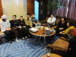 宋德利院长赴青岛看望实习生