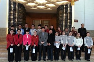 狄保荣书记一行看望济南地区实习生