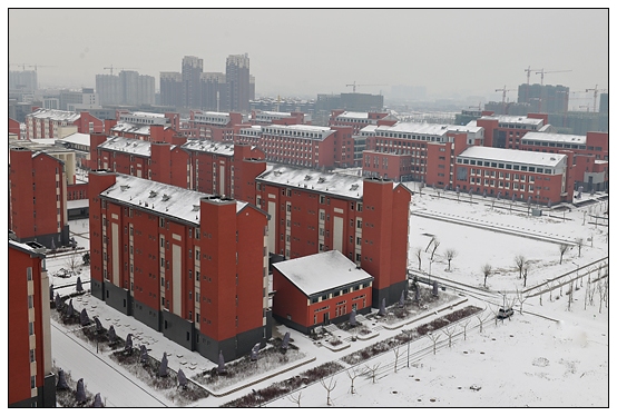 晋中学院新校区迎来第一次降雪