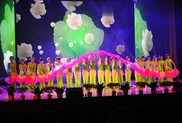 �Ͼ���ѧ�ֿ�У������20�����߽���ѧԺ����15������ף����¡�ؾ���