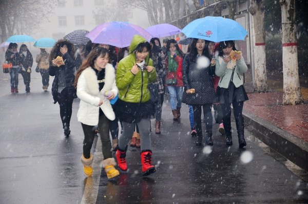 【特别报道】开学第一天:新起点 · 筑梦想