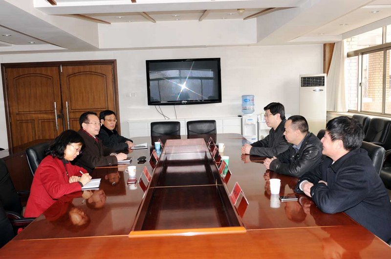 国家工业和信息化部信息中心主任助理武农来校考察