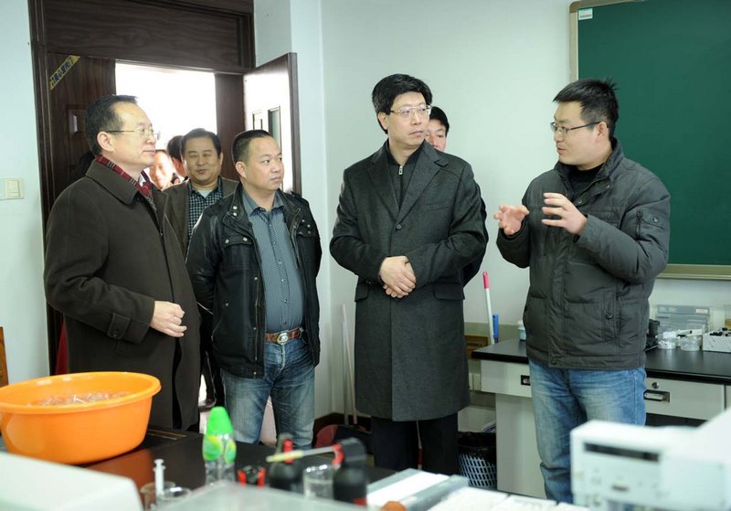 国家工业和信息化部信息中心主任助理武农来校考察