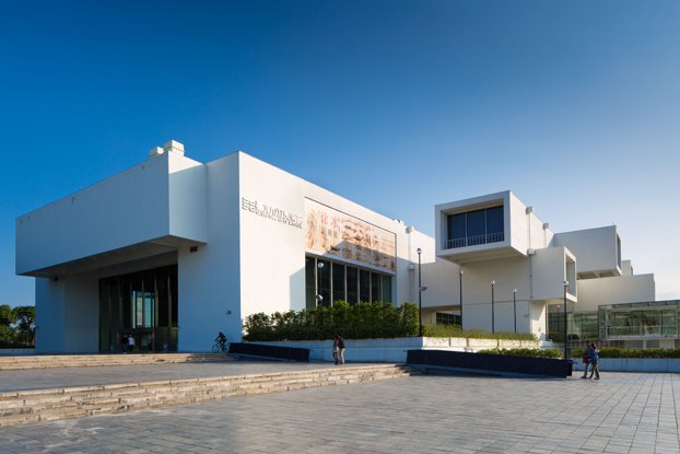 用当代艺术激活传统:徐冰首度大型回顾展登陆台北