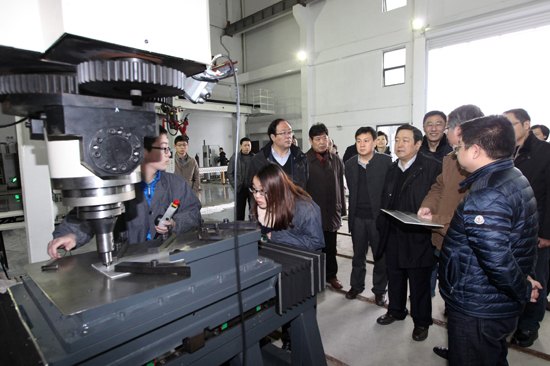 泰州市委领导卢佩民一行来院视察