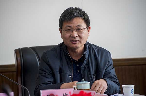 学校领导参加烟台校友会新年团拜活动及第一次会长会议