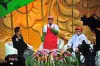 “烟台大学餐厅保洁员吃剩饭引发全民节约思考”入选2013年度十大三农新闻事件