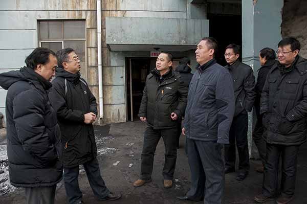 校领导慰问春节期间坚守一线岗位的职工