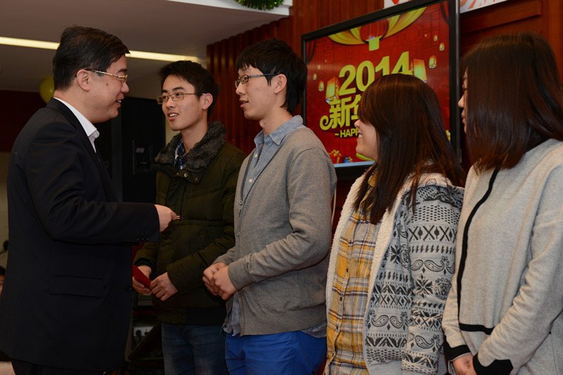 东华大学举行2014年迎新春师生联欢会 350余名学生共迎马年新春(图)