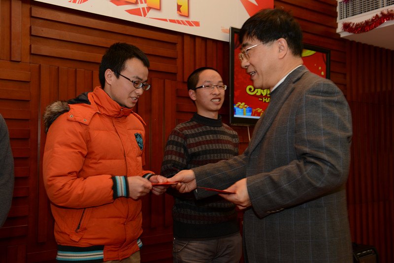 东华大学举行2014年迎新春师生联欢会 350余名学生共迎马年新春(图)