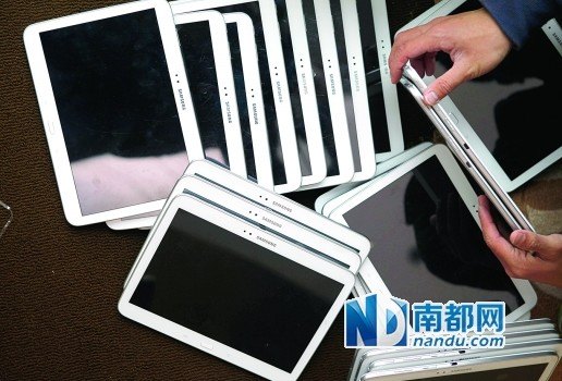 【南方都市报】两会pad背后的“最强大脑”——惠州学院20名学生提供技术服务