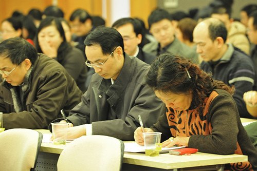 ������ѧȫ���ܽᵳ��Ⱥ��·�߽���ʵ��������ͳ�Ч ��ȷ��һ��Ŭ������