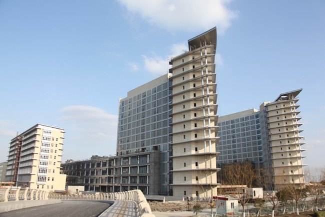 弘扬吴孟超精神 打造爱国主义教育基地