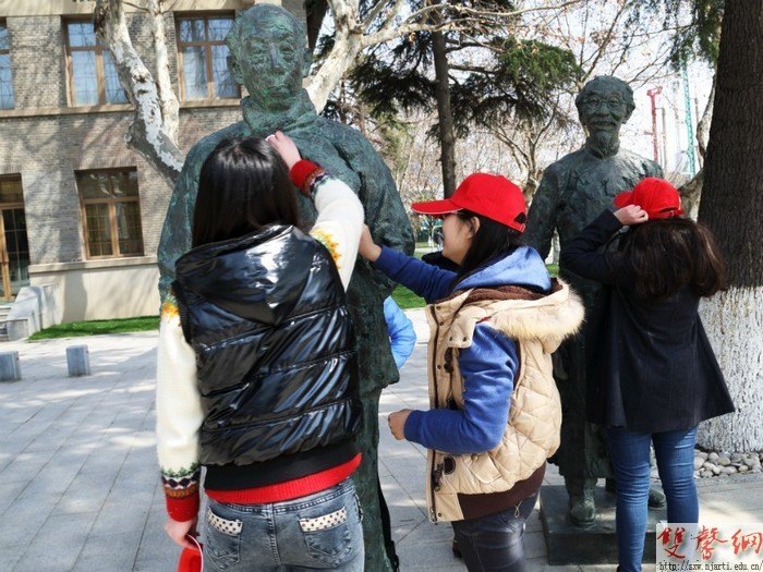 校级学生组织开展“青春学雷锋 共筑中国梦”系列活动