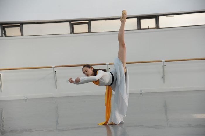 舞蹈学院师生积极备战第六届华东专业舞蹈比赛