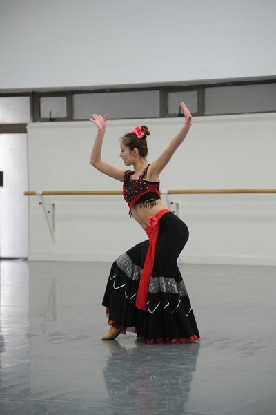 舞蹈学院师生积极备战第六届华东专业舞蹈比赛