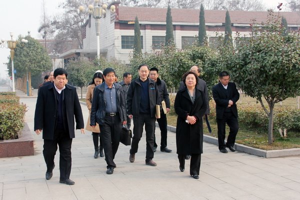 郑州职业技术学院召开党的群众路线教育实践活动动员大会