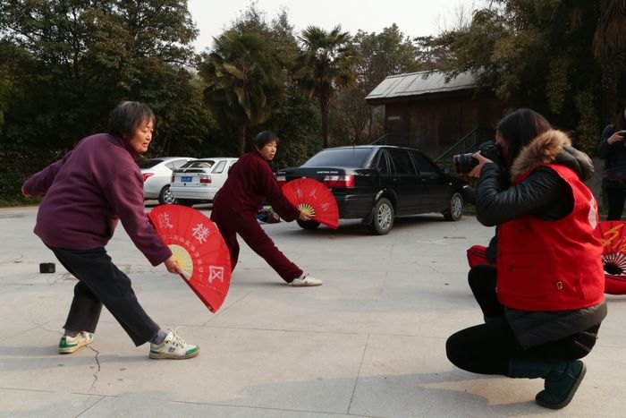 ѧ�׷�ϵ�б���