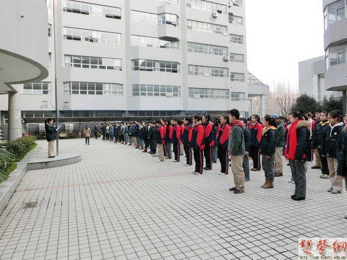 ѧ�׷�ϵ�б���