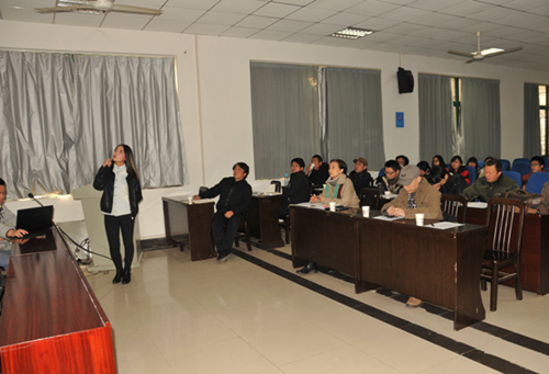 “实践扮靓青春”——艺术设计学院举办寒假实践育人答辩会