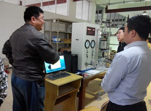 “土工实验仪器设备”通过验收 建土系重点实验设备再添“新贵”