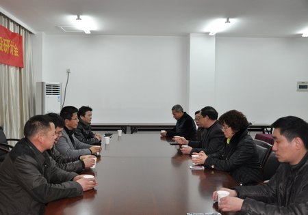 市绿心建设管委会领导来校洽谈合作