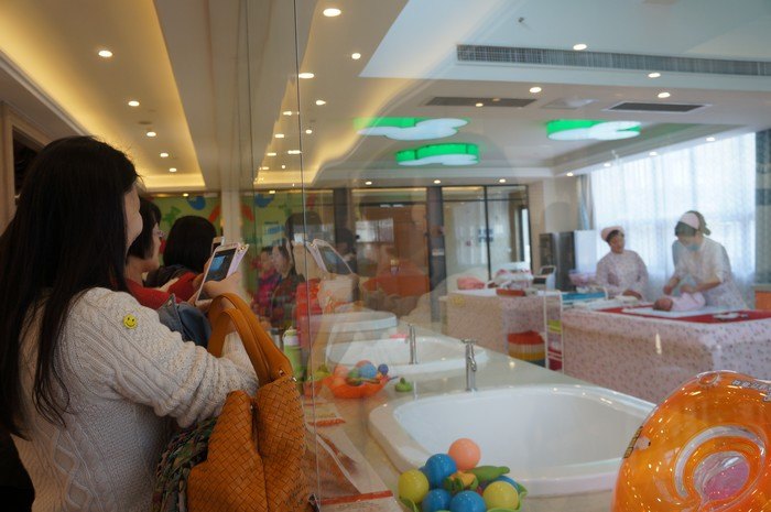 校工会组织女教工参观“大美国际母婴健康管理会所”