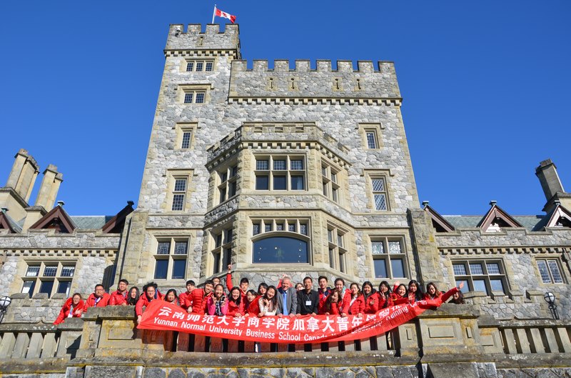 【加拿大中国青年领袖训练营报道三十四】相遇“X战警”故乡,皇家路大学