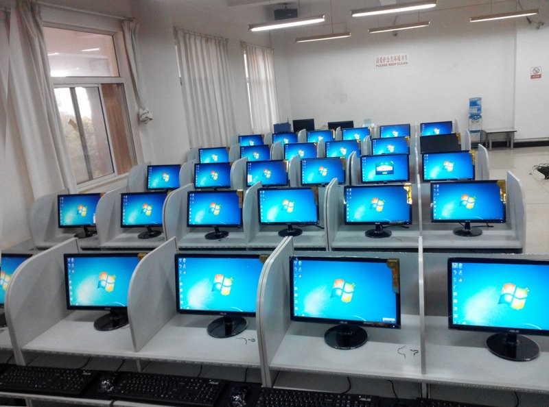 电子阅览室增配新设备