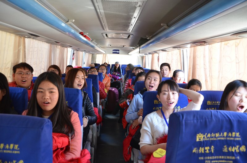 【加拿大中国青年领袖训练营报道三】第一天,我们顺利抵达了!(昆明-温哥华)