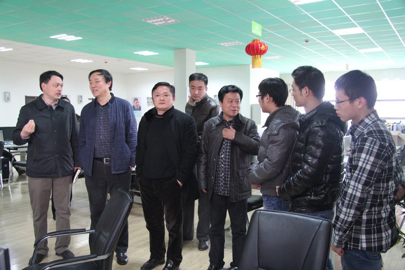 校、院两级领导走访宜昌清华科技园