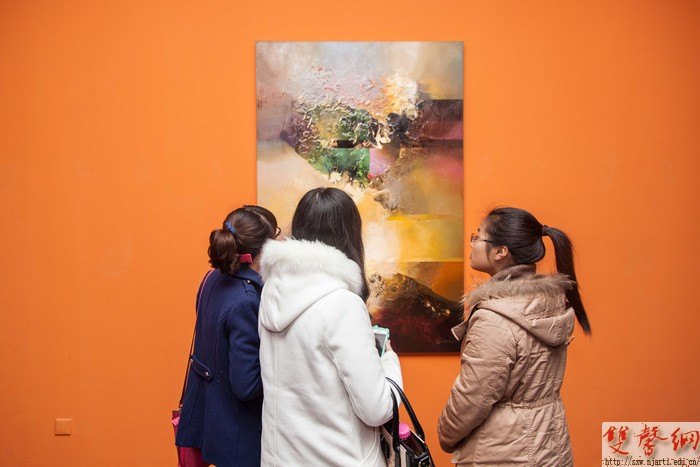 校美术馆举办旅美画家潘企群现代抽象艺术展