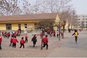 东风万里传佳讯 欢颜畅叙志愿情——狄保荣书记亲临山东旅游职业学院社会实践基地挂牌仪式