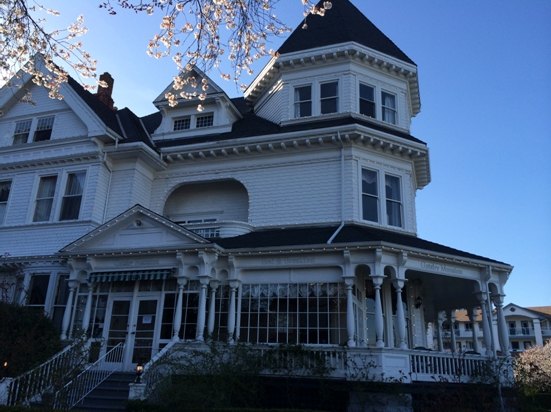 【加拿大中国青年领袖训练营报道四十二】“致北方大学联盟海外训练营基地—美好的亨廷登庄园