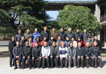 校关工委成员探访考察办学旧址