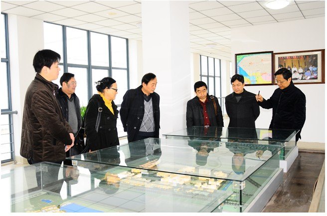 张策华副院长带队赴南通大学考察校园管理