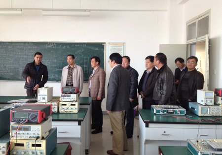 宝鸡文理学院考察组来校考察交流