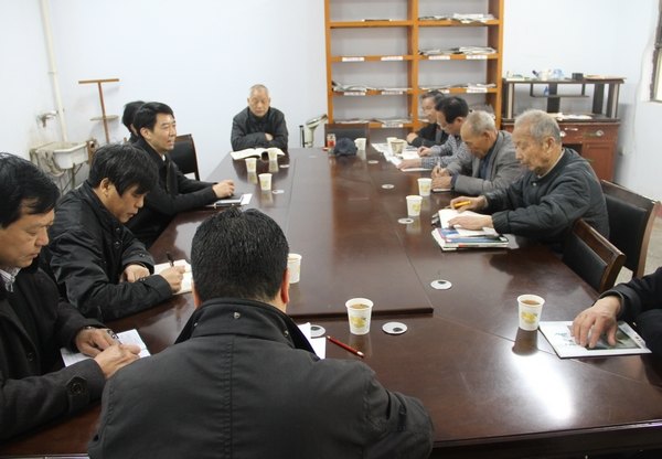 校领导班子成员分别主持召开党的群众路线教育实践活动征求意见座谈会