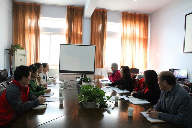 荷兰学院专家来许昌学院进行中加合作办学专业评估