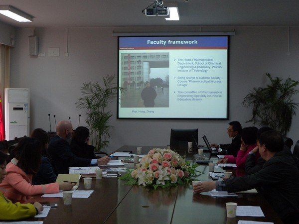 英国谢菲尔德哈勒姆大学一行访问武汉工程大学