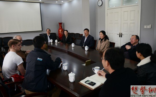 美国宾州印第安纳大学胡德教授一行到影视学院讲学