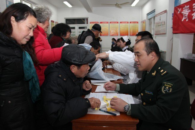 “青春助健康 军民鱼水情”——东方肝胆外科医院学雷锋活动走进安亭