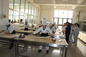 山东旅游职业学院“净雅杯”第六届烹饪技能大赛成功举办